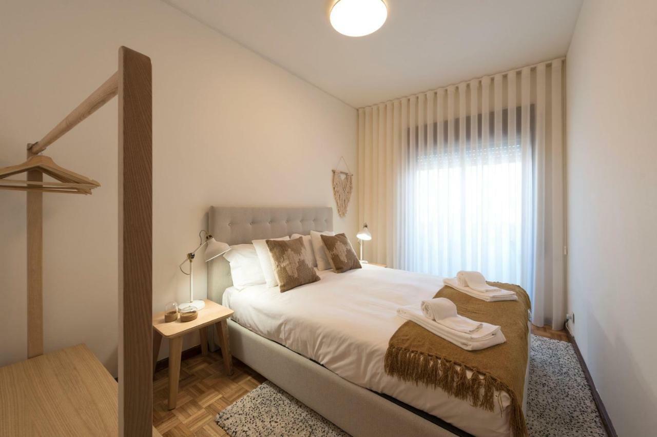 Lovelystay - Genuine Bonfim Balcony Flat Porto Exterior photo