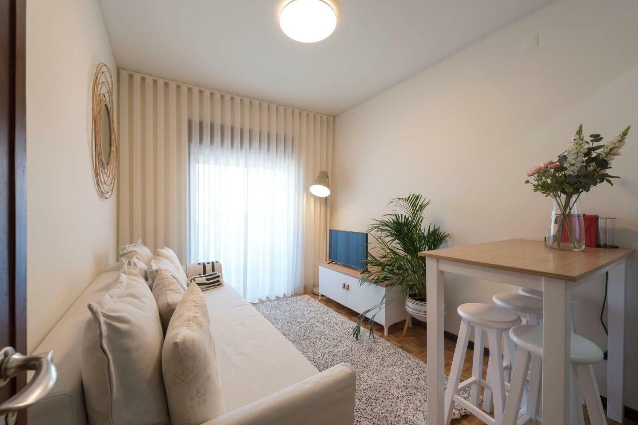 Lovelystay - Genuine Bonfim Balcony Flat Porto Exterior photo